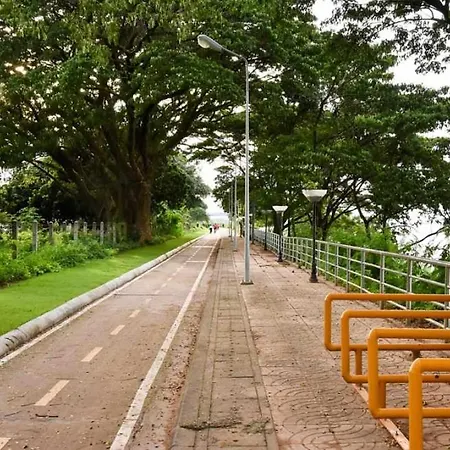 Center *